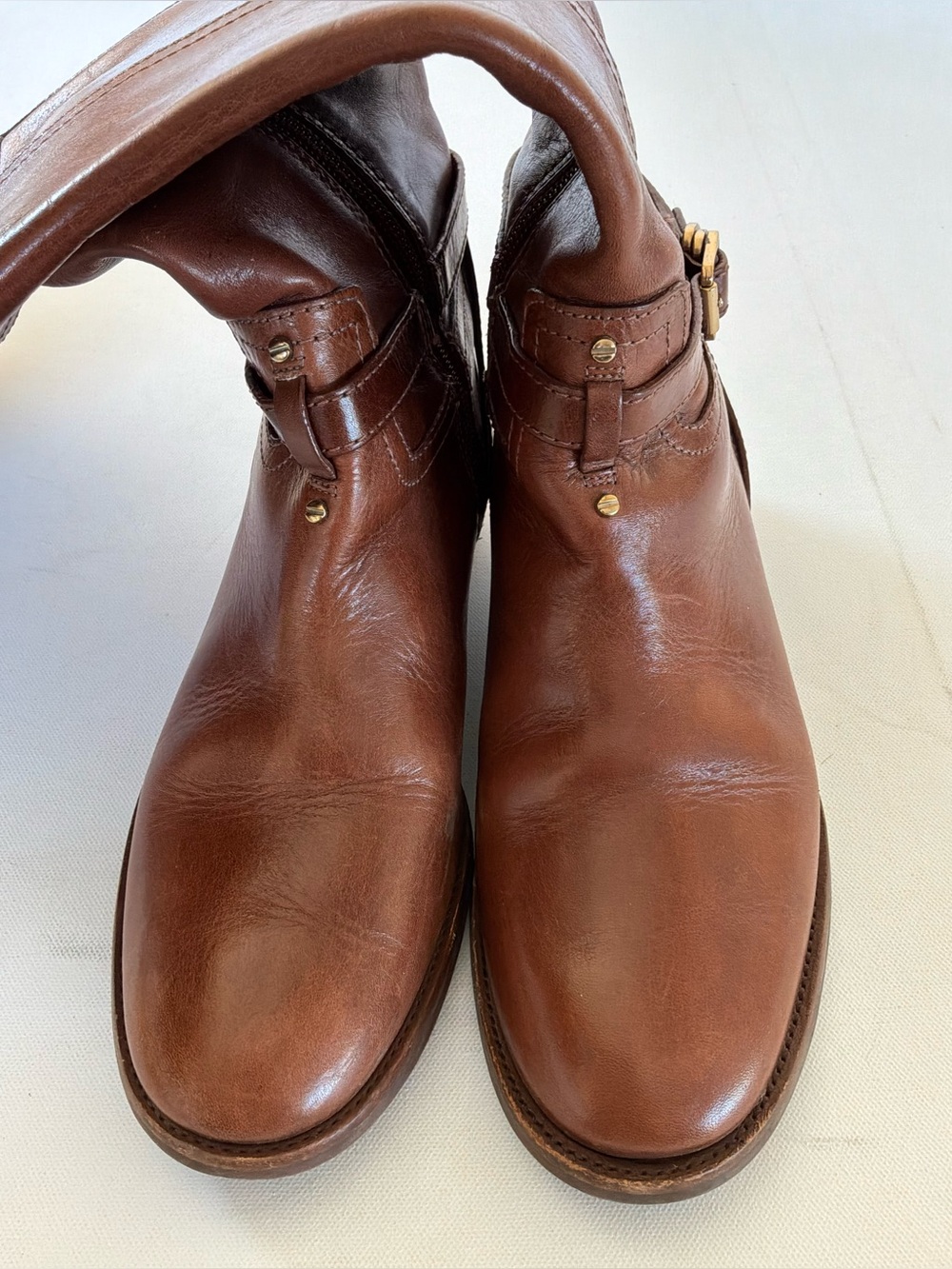 Tory Burch Brown Leather Riding Boots Gold Logo Medallion Size 8.5 M Brazil - Picture 3 of 13